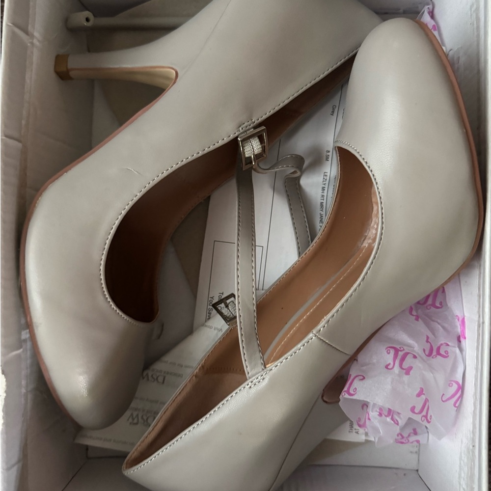 Elegant Cream Women's Heels